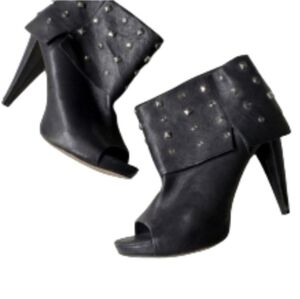 7.5 VINCE CAMUTO STUDDED BLACK LEATHER PEEP CUFFED HEELED BOOTS BOOTIES 7